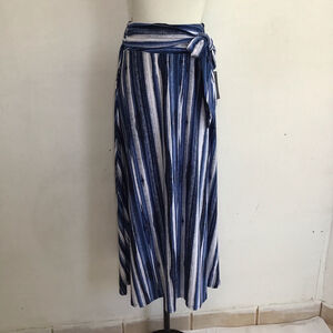 NWT- ROBERT LOUIS Women Elegant Blue White Striped Maxi Skirt SP